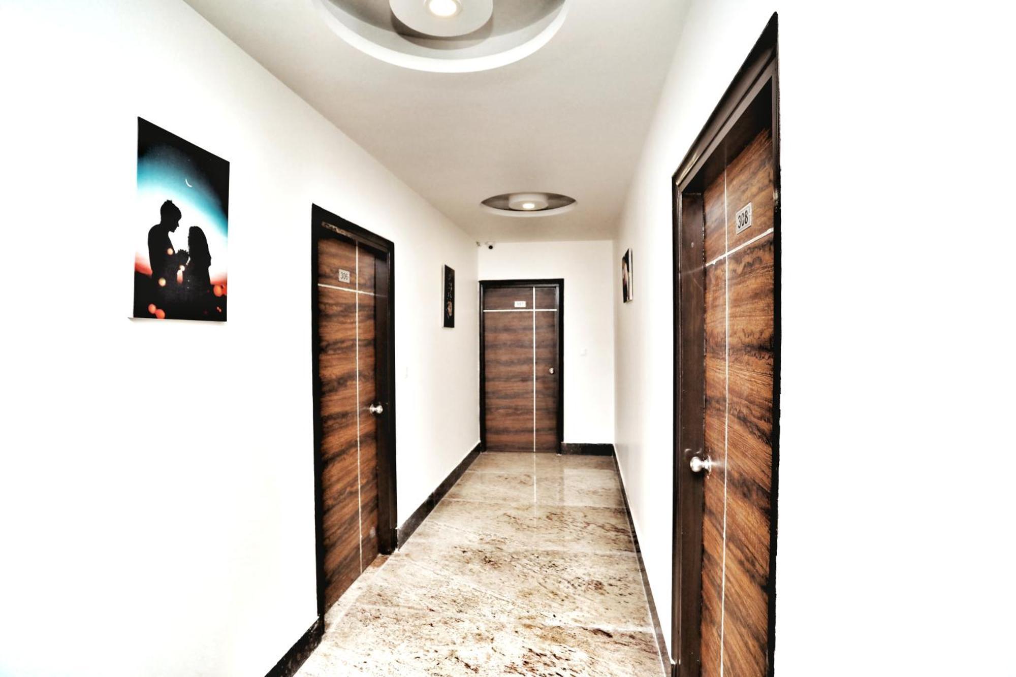 Airport Hotel Delhi Aerocity, 15 Mins Yashobhoomi Nova Deli Exterior foto